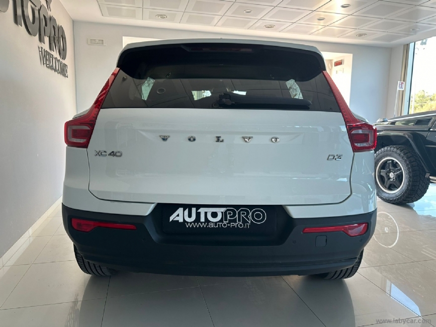 VOLVO XC40