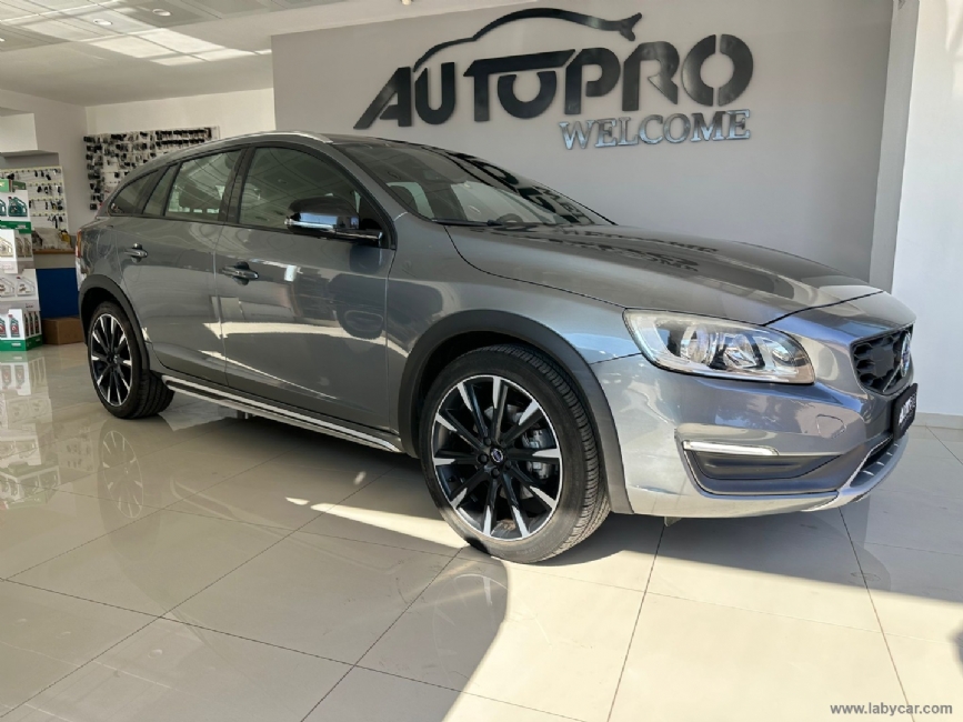 VOLVO V60 Cross Country