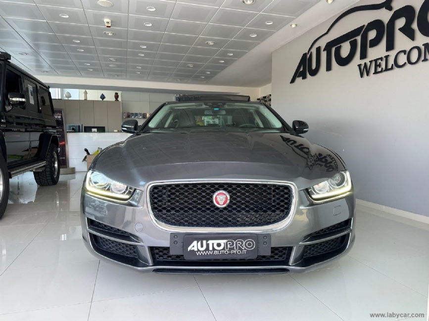 JAGUAR XE