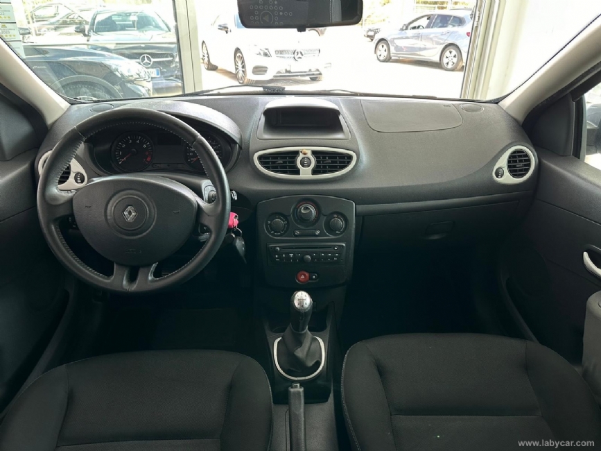 RENAULT Clio