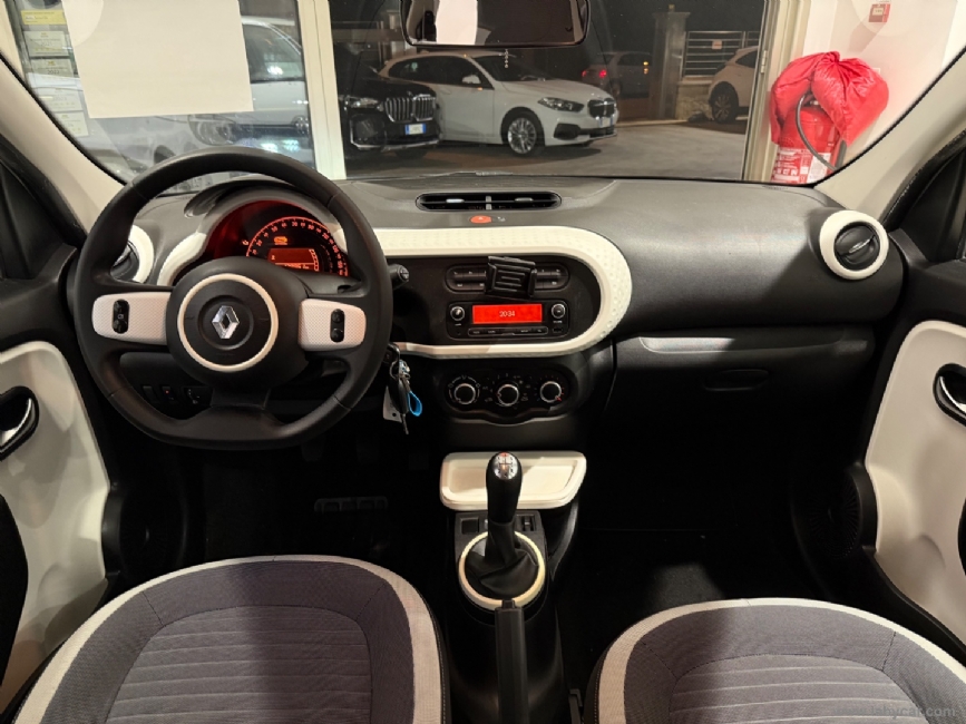 RENAULT Twingo