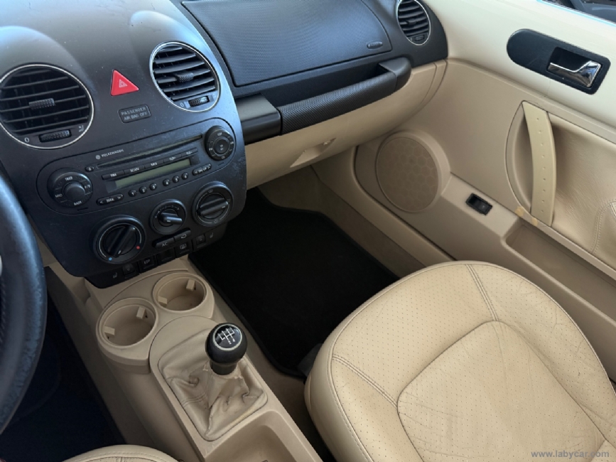 VOLKSWAGEN New Beetle
