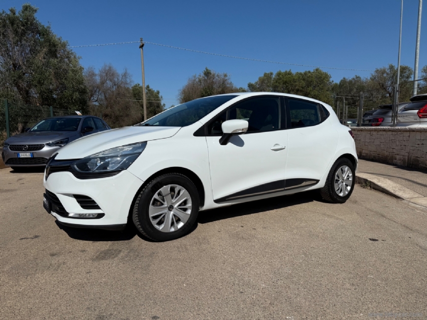 RENAULT Clio