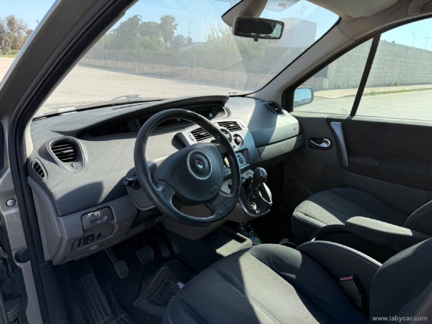 RENAULT Scnic