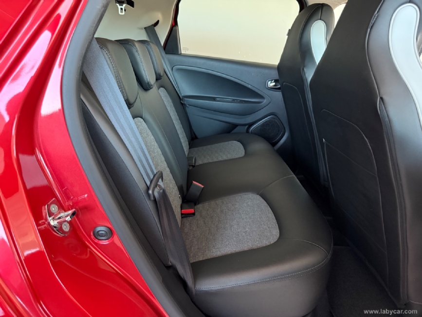 RENAULT ZOE