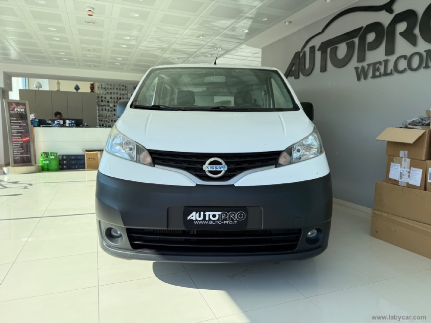 NISSAN NV200