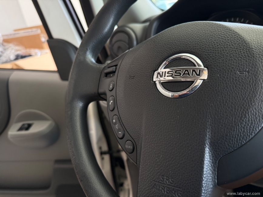 NISSAN NV200