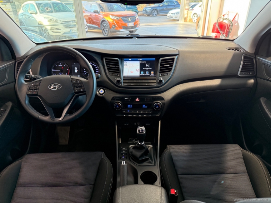 HYUNDAI Tucson