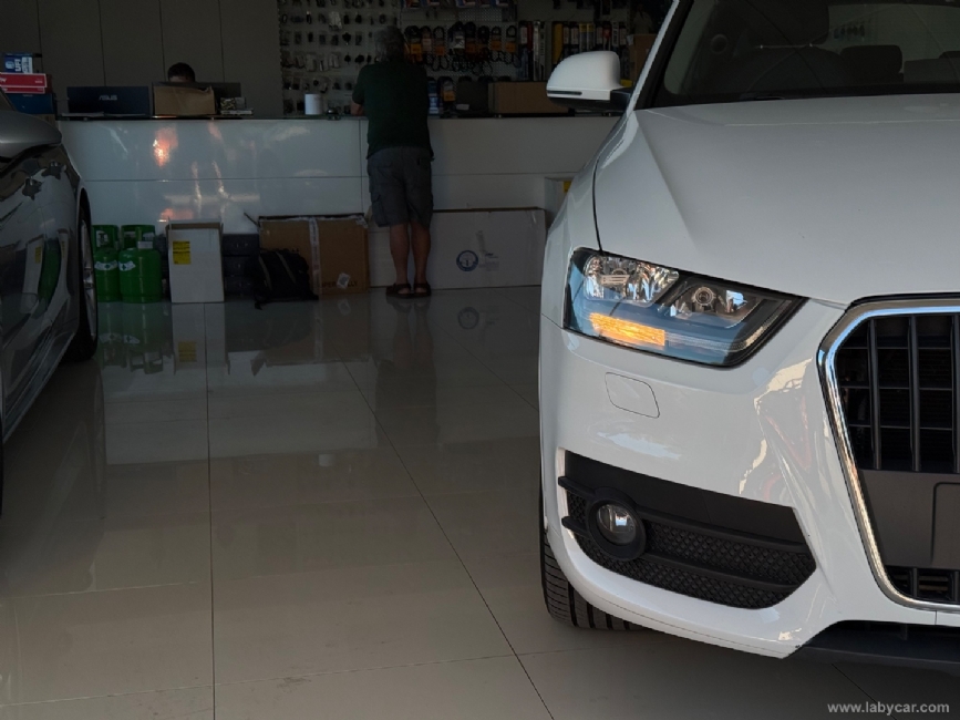 AUDI Q3