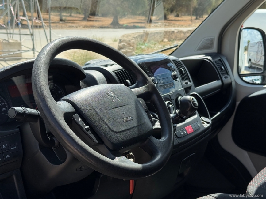PEUGEOT Boxer