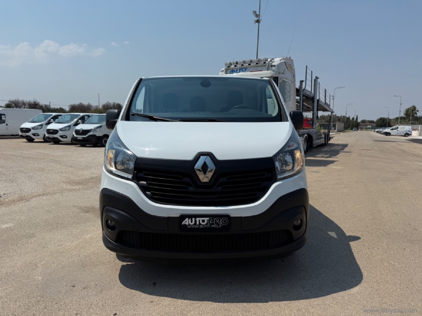 RENAULT Trafic