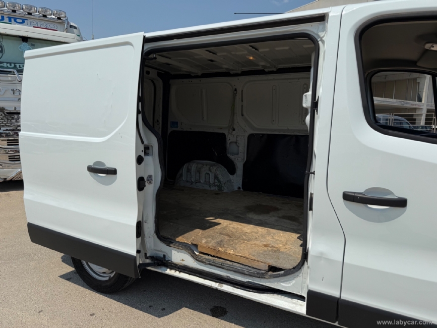 RENAULT Trafic