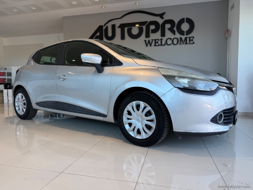 RENAULT Clio