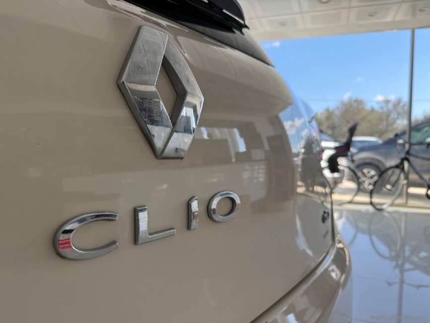RENAULT Clio