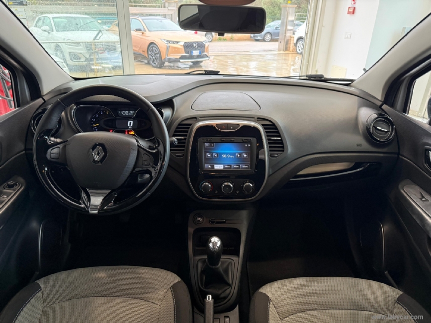 RENAULT Captur