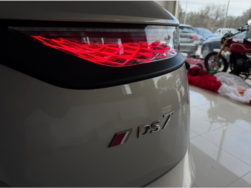 DS AUTOMOBILES DS7