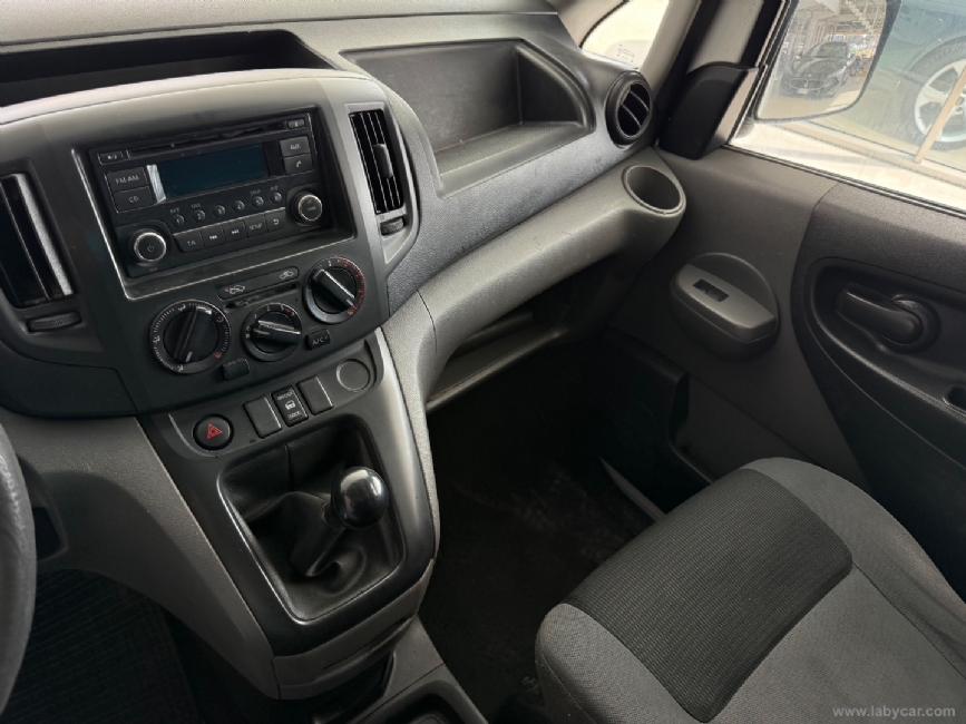 NISSAN NV200