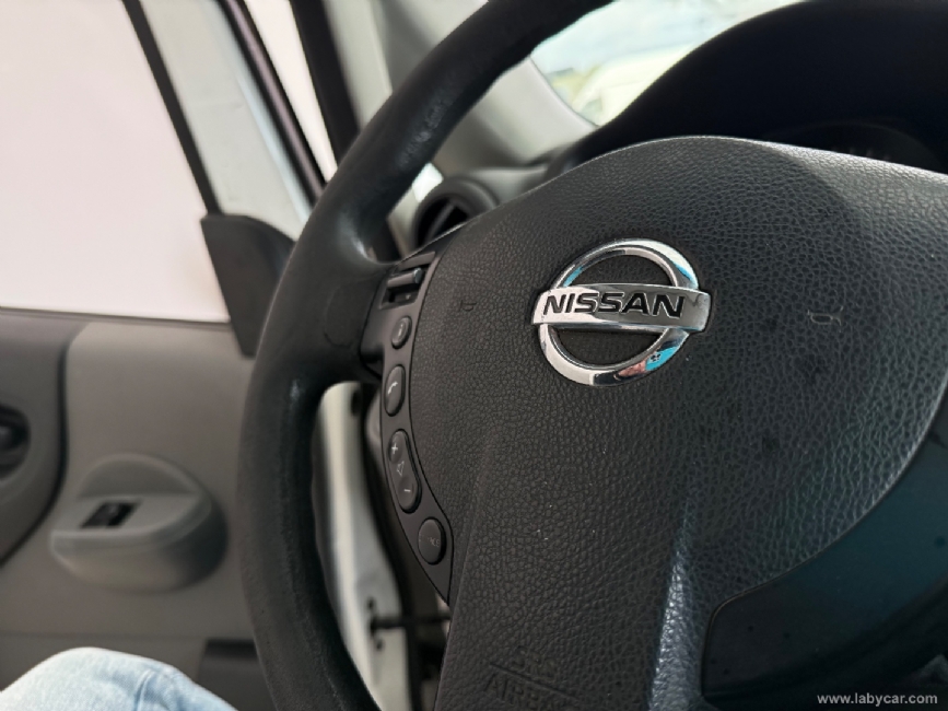 NISSAN NV200