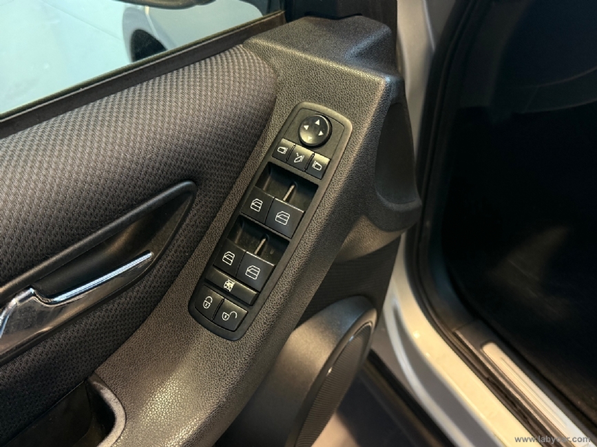 MERCEDES-BENZ Classe A