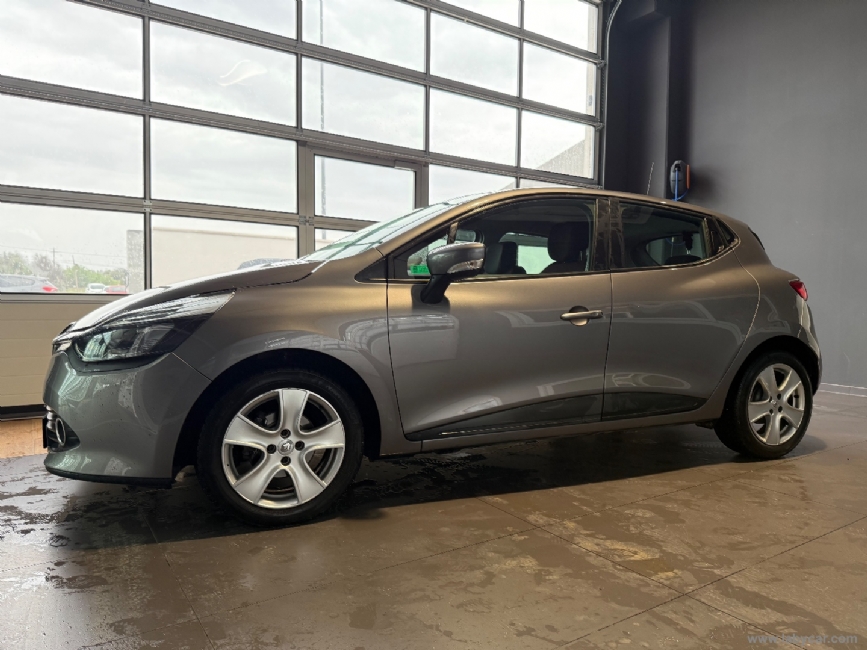 RENAULT Clio