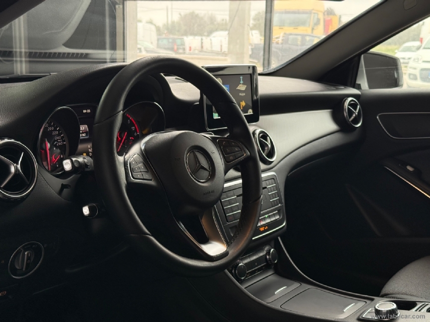 MERCEDES-BENZ Classe GLA