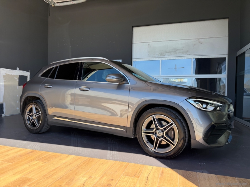 MERCEDES-BENZ Classe GLA