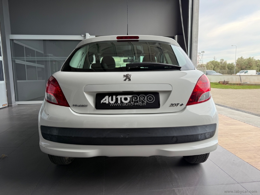 PEUGEOT 207