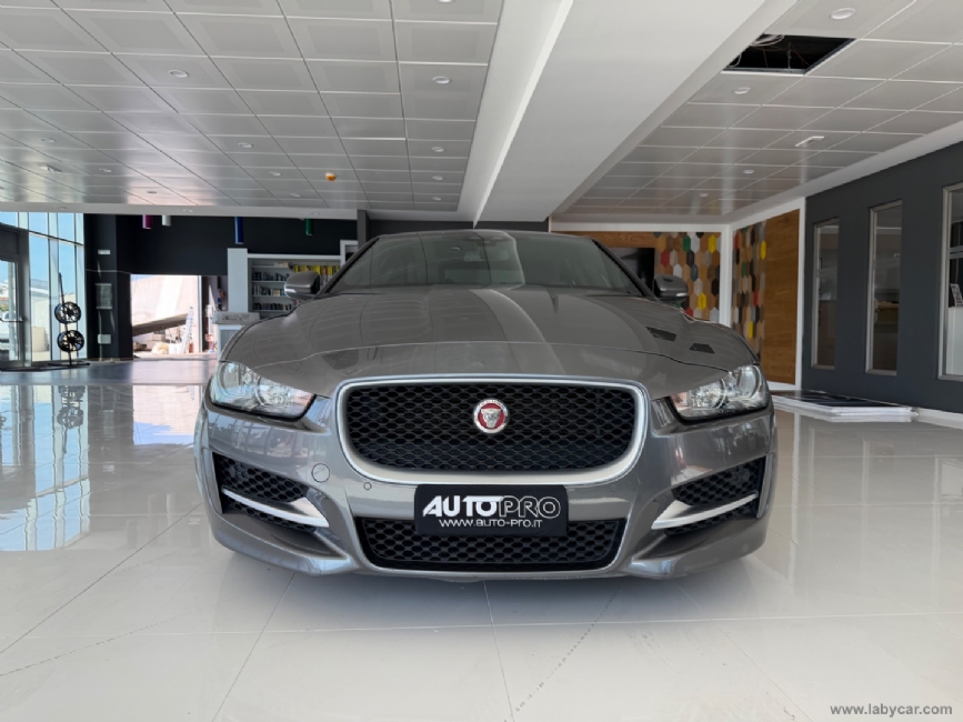 JAGUAR XE