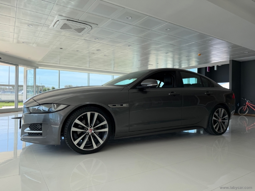 JAGUAR XE