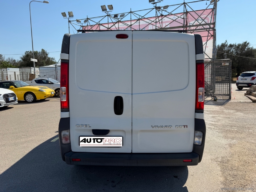 OPEL Vivaro