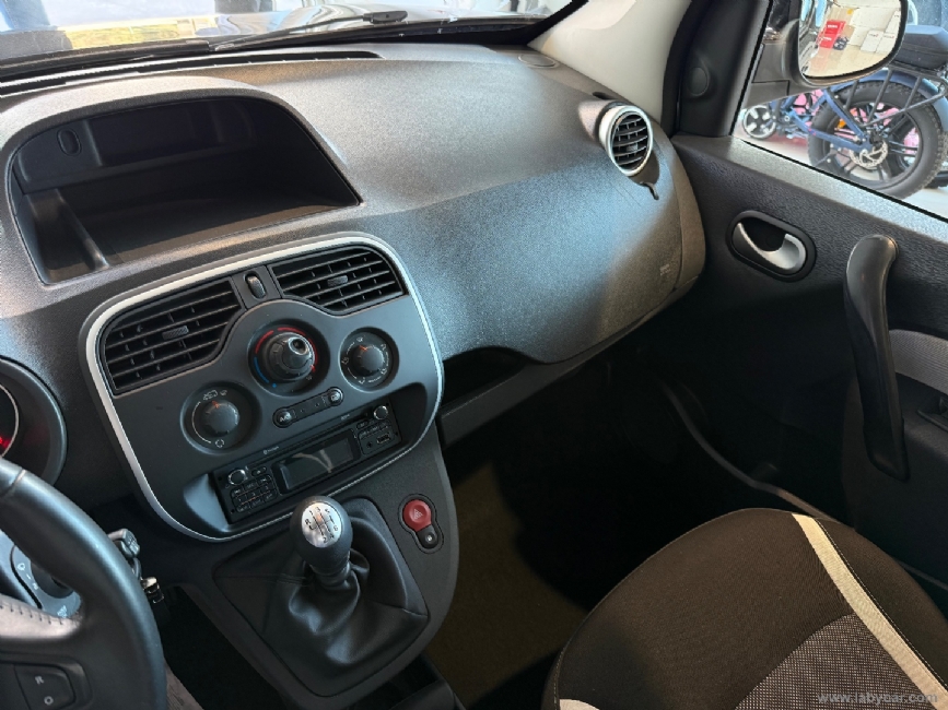 RENAULT Kangoo