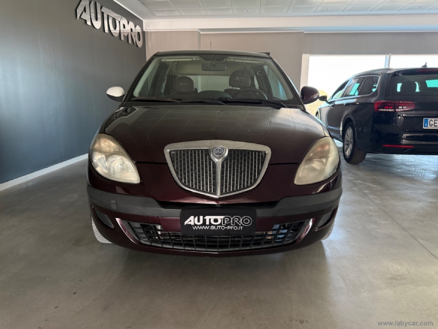LANCIA Ypsilon