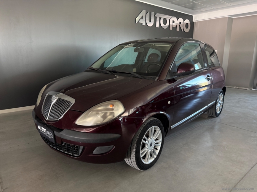 LANCIA Ypsilon
