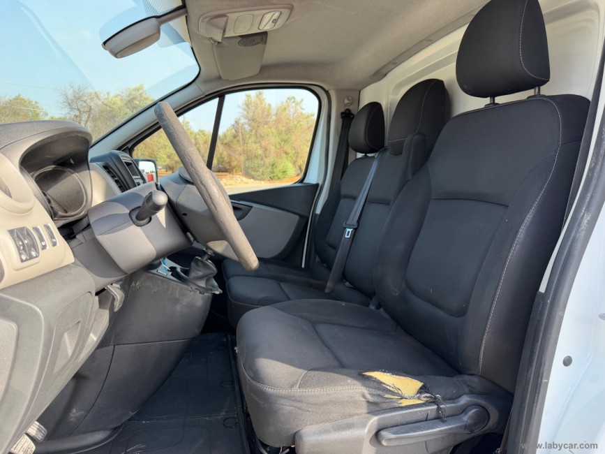 RENAULT Trafic