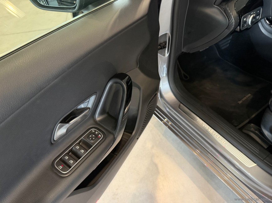 MERCEDES-BENZ Classe A